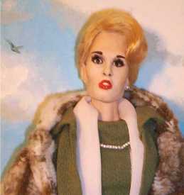 Tippi Hedren doll in "The Birds"